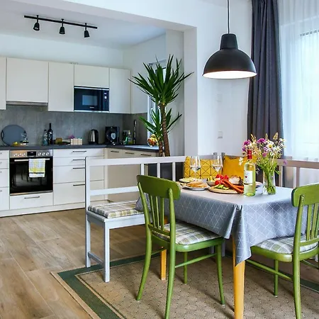 Brigitte * Όμπερτραουν